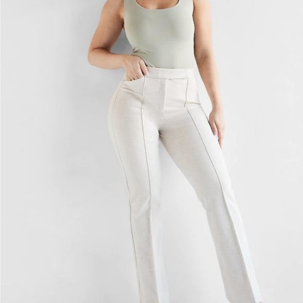 Express Curvy Boot Cut Mid Rise Editors Pants Size 4 Long Beige Cream